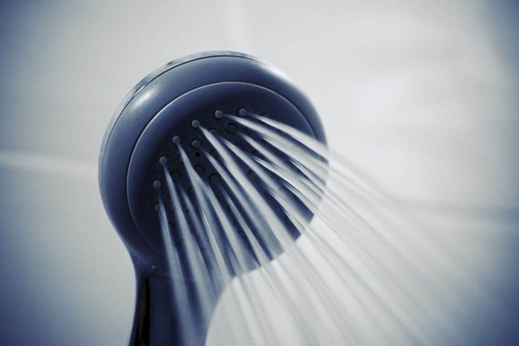 hauteur-installer-pommeau-douche
